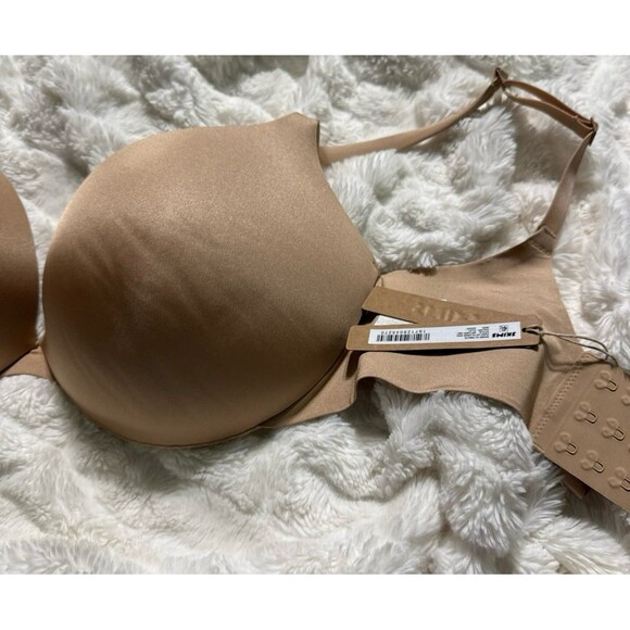 SKIMS ULTIMATE PUSH-UP PLUNGE BRA - Picture 2 of 6